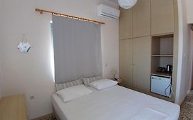 Kritikos Rooms